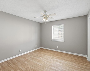 2388 Lawrenceville Highway - Photo Thumbnail 11