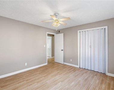 2388 Lawrenceville Highway - Photo Thumbnail 10