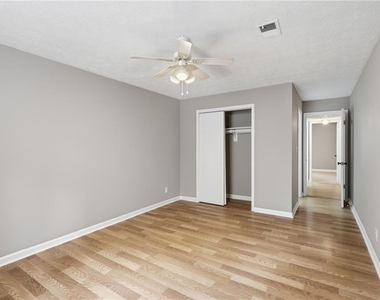 2388 Lawrenceville Highway - Photo Thumbnail 15