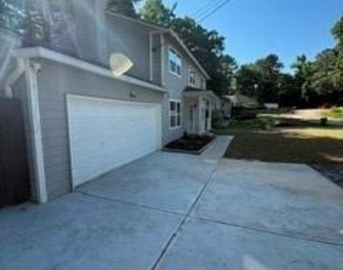 644 Bantry Lane - Photo Thumbnail 2