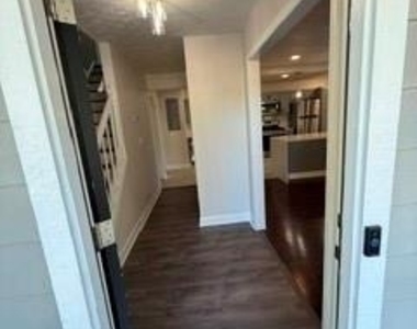644 Bantry Lane - Photo Thumbnail 7