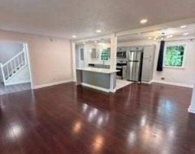 644 Bantry Lane - Photo Thumbnail 10