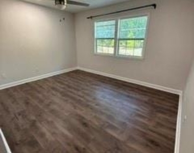 644 Bantry Lane - Photo Thumbnail 33