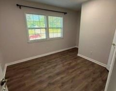 644 Bantry Lane - Photo Thumbnail 34