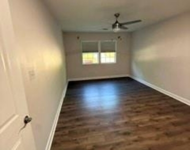 644 Bantry Lane - Photo Thumbnail 35