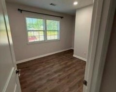 644 Bantry Lane - Photo Thumbnail 30