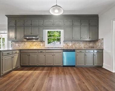 2120 Skyland Cove Lane - Photo Thumbnail 9