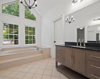 2120 Skyland Cove Lane - Photo Thumbnail 28