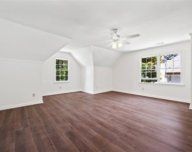 2120 Skyland Cove Lane - Photo Thumbnail 33
