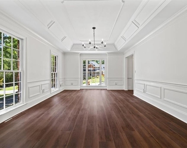 2120 Skyland Cove Lane - Photo Thumbnail 3