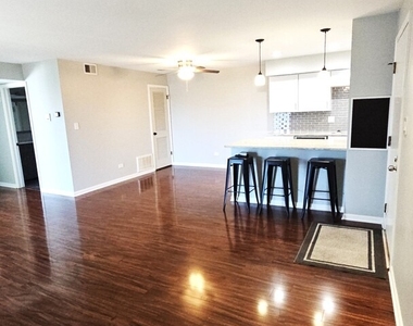 10910 S Kilpatrick Avenue - Photo Thumbnail 4
