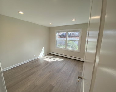 785 Pershing Avenue - Photo Thumbnail 4