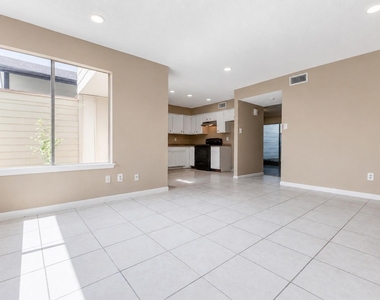 7140 S Dairy Ashford Rd - Photo Thumbnail 8