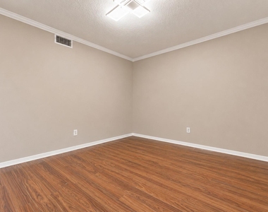 7140 S Dairy Ashford Rd - Photo Thumbnail 7