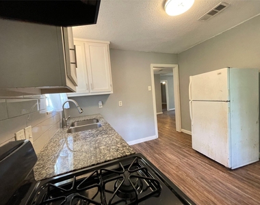 5213 Anzio Road - Photo Thumbnail 7