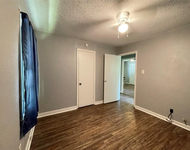 5213 Anzio Road - Photo Thumbnail 9