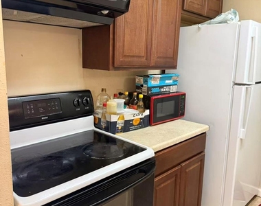 10075 Westpark Drive - Photo Thumbnail 4