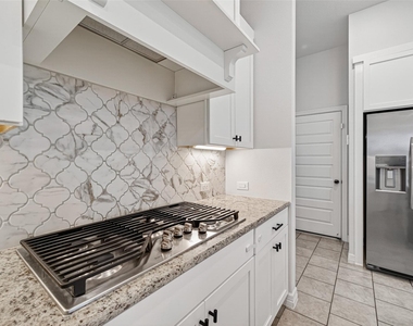 6602 Albany Forest Court - Photo Thumbnail 18