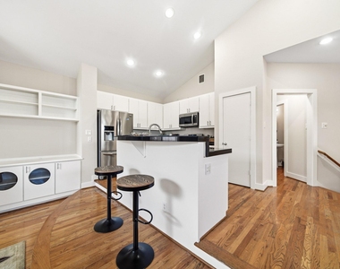 9802 Cynthia Ann Court - Photo Thumbnail 10