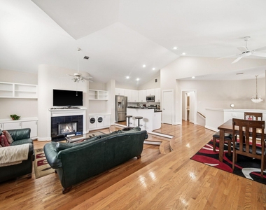 9802 Cynthia Ann Court - Photo Thumbnail 15