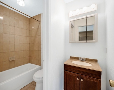 308 Willowick Street - Photo Thumbnail 10