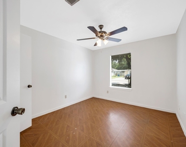 308 Willowick Street - Photo Thumbnail 3