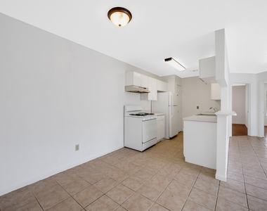 308 Willowick Street - Photo Thumbnail 7