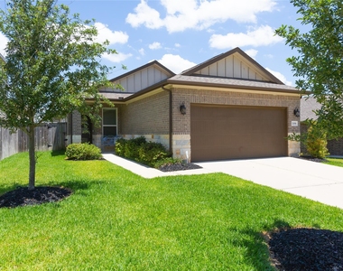 7058 Silverleaf Oak Street - Photo Thumbnail 2