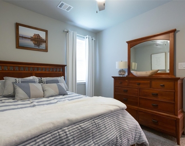 7058 Silverleaf Oak Street - Photo Thumbnail 10