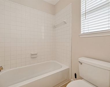 4539 Springfield Lakes Street - Photo Thumbnail 20
