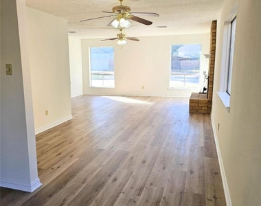 24022 Spring Briar Lane - Photo Thumbnail 6