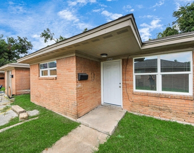5441 Minden Street - Photo Thumbnail 1