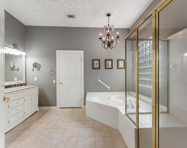 74 Shannon Green Court - Photo Thumbnail 13