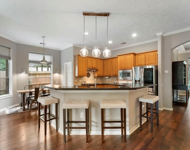 74 Shannon Green Court - Photo Thumbnail 8