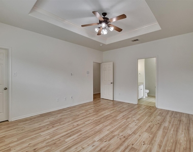 4423 Garden Ridge Court - Photo Thumbnail 14