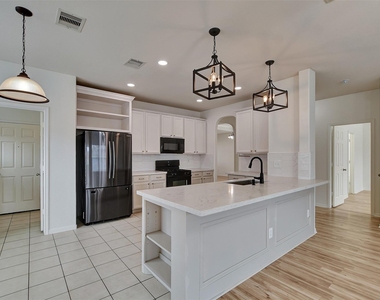 4423 Garden Ridge Court - Photo Thumbnail 7