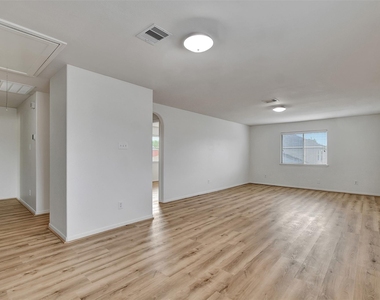 4423 Garden Ridge Court - Photo Thumbnail 19