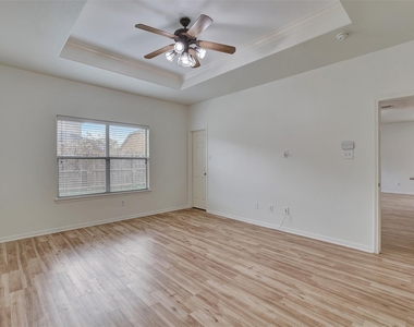 4423 Garden Ridge Court - Photo Thumbnail 15