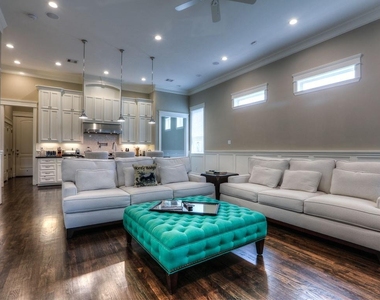 922 Alexander Street - Photo Thumbnail 14