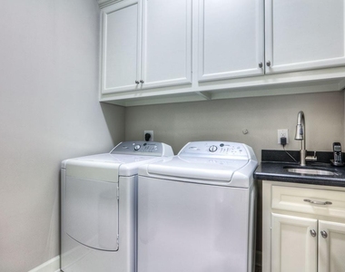 922 Alexander Street - Photo Thumbnail 30