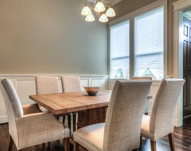 922 Alexander Street - Photo Thumbnail 4