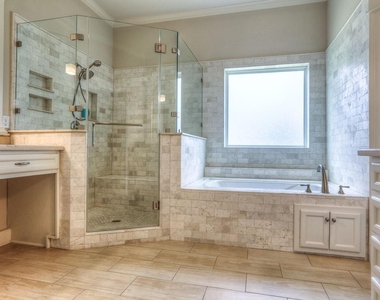922 Alexander Street - Photo Thumbnail 20