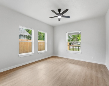 2710 Gano Street - Photo Thumbnail 8