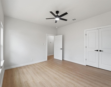 2710 Gano Street - Photo Thumbnail 11