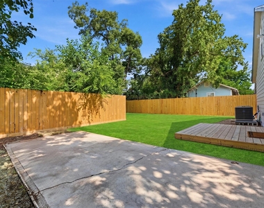 2710 Gano Street - Photo Thumbnail 23
