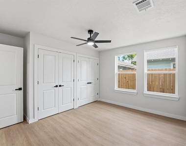 2710 Gano Street - Photo Thumbnail 16