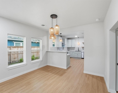 2710 Gano Street - Photo Thumbnail 5