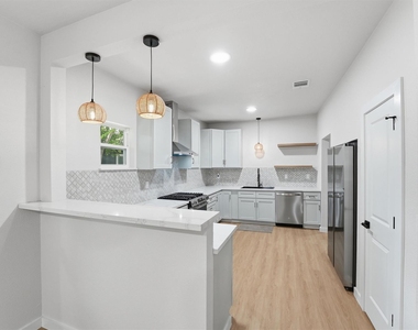 2710 Gano Street - Photo Thumbnail 12