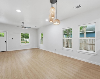 2710 Gano Street - Photo Thumbnail 3