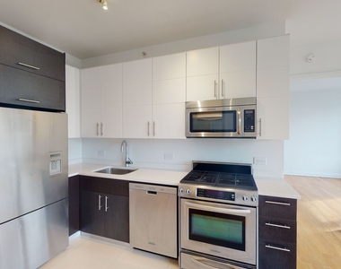 808 Columbus Ave - Photo Thumbnail 2